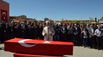 Şehit uzman çavuş, Aksaray'da son yolculuğuna uğurlandı