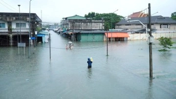 Sel felaketinde 1 kişi kayıp 7 kişi ölü. Tayland'da facia