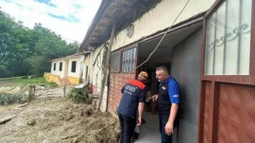 Sivas'ta heyelan! Facianın eşiğinden dönüldü