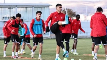 Sivasspor, Fenerbahçe mesaisini sürdürdü