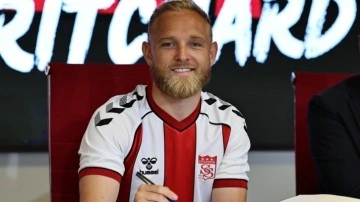 Sivasspor'un yeni transferi imzayı attı