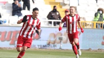 Sivasspor'dan geri dönüş! Yeni Malatyaspor'un galibiyet hasreti 14 maça çıktı