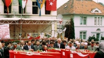 Solingen'deki ırkçı saldırıda katledilenler 29 yıl sonra yeniden anıldı