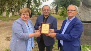 Şuşa Beyannamesi'nin imzalandığı yerde Haber7'ye anlamlı plaket