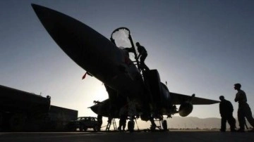 Taliban yönetimi ABD'nin tahrip ettiği uçakları yeniden devreye sokuyor