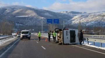 Tokat'tan kahreden haber! Askerleri taşıyan araç kaza yaptı, kahraman Mehmetçik şehit oldu