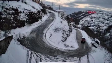 Trabzon'da feci kaza: Minibüs dereye yuvarlandı! Ölü ve yaralılar var