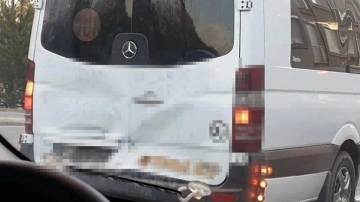 Trafikteki araç görenleri şoke etti. Sürücülere Azer Bülbüllü uyarı geldi. Sakın dokunmayın