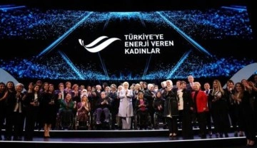 Türkiye'ye Enerji Veren Kadınlar Veren ödüllerini aldı...