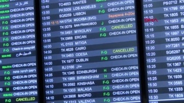 Uçuşlar iptal olunca Ukraynalı turistler İstanbul'da kaldı