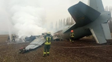 Ukrayna askerlerini taşıyan askeri uçak Kiev yakınlarında düştü
