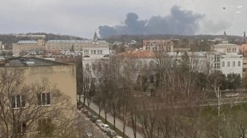 Ukrayna'nın Lviv kenti roketlerle vuruldu! Vatandaşlar sığınaklara yönlendirildi