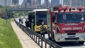 Ümraniye'de İETT otobüsü motoru alev aldı