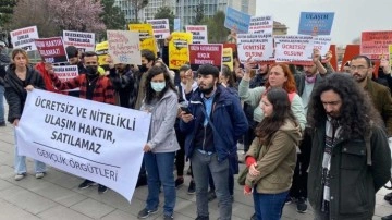 Üniversite öğrencileri İBB önünde ulaşım zammını protesto etti