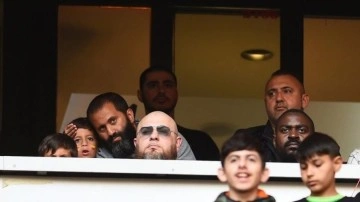 Ünlü golcünün menajeri Nef Stadyumu'nda!