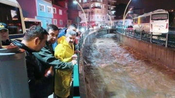 Uşak’ta çay taştı, kenti sel vurdu