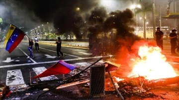 Venezuela Savunma Bakanı'ndan, ülkedeki protestolar için "darbe girişimi" değerlendir