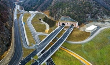 Yeni Zigana Tüneli’ni açıldığı günden bu yana 1 milyonun üzerinde araç kullandı