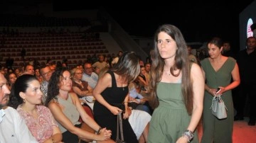 Yunan şarkıcı Despina'dan skandal istek: Sahneye çıkamadı!