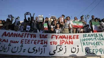 Yunanistan'da, İran'da gözaltına alınan Mahsa Emini'nin ölümü protesto edildi