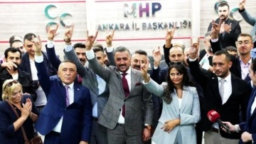 Zafer Partisi'nden istifa etmişlerdi! Hep birlikte MHP'ye katıldılar!